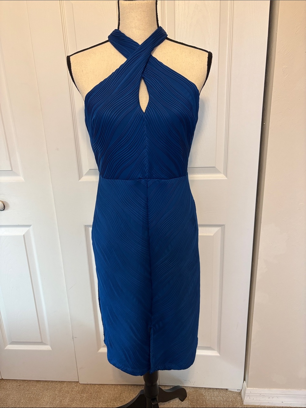 NWT R&M by RM Richards Royal Blue Crinkle Pleated Cross Halter Midi Dress - 6P